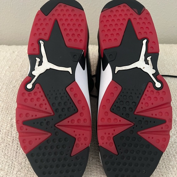 Jordan 91 Flight Club Black and University Red, Size 10.5 - Picture 4 of 4